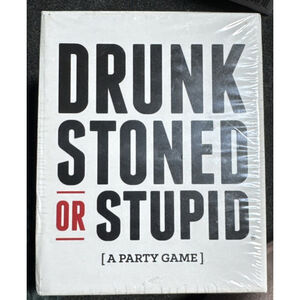 Drunk Stoned Or Stupid A Party Game 250 Cards Game DSS Games 2014 4+ Players New